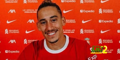 أول تعليق من تسيميكاس عقب تجديد عقده مع ليفربول