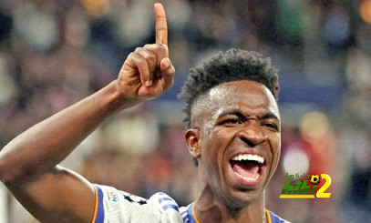 فيديو: فينيسيوس يعلن عن عودته بهدف صاروخي بالمران
