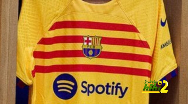 برشلونة يرتدي القميص الأصفر في مواجهة بورتو