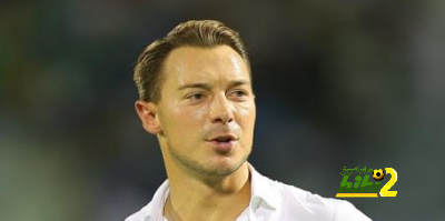 عقل يايسله … مشغول بالهلال!