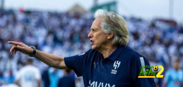 جيسوس يكافئ لاعبي الهلال