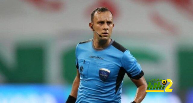 طاقم تحكيم مباراة الهلال والخليج