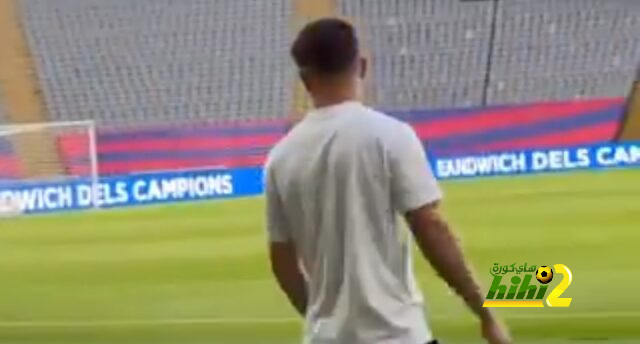 لاعبو برشلونة يتفقدون ملعب مونتجويك قبل مواجهة بلباو