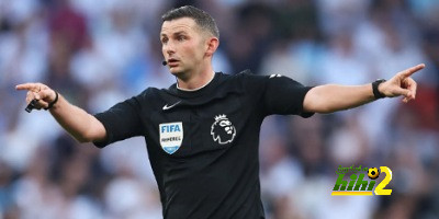 مايكل أوليفر حكمًا لمباراة تشيلسي وتوتنهام في الدوري الإنجليزي