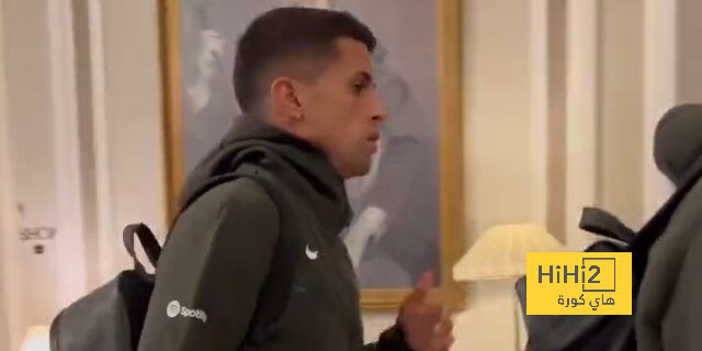 برشلونة يصل فندق الإقامة قبل لقاء ريال سوسيداد