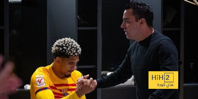 من الكواليس .. كلمات تشافي للاعبي برشلونة بين شوطي مباراة سوسيداد