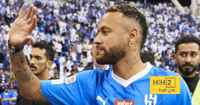 صورة.. نيمار يدعم الهلال أمام التعاون
