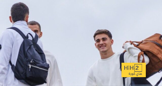 لاعبو برشلونة يصلون معسكر منتخب إسبانيا