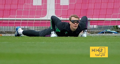سر نظارة نوير التي ظهر بها في تدريبات البايرن !