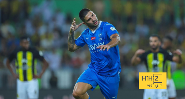 أرقام ميتروفيتش بقميص الهلال