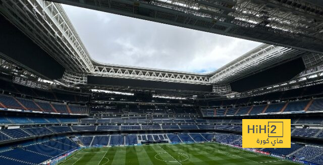 ملعب السانتياجو برنابيو يتجهز لمباراة ريال مدريد و نابولي