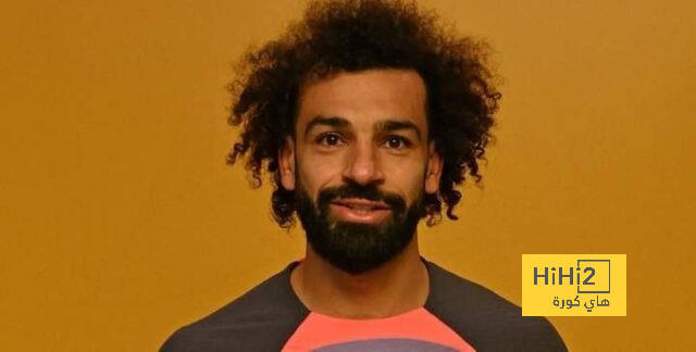 صلاح يتسلم جائزة الأفضل في البريميرليج عن شهر أكتوبر