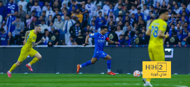 الدوسري يهدد عرش القحطاني.. الهداف التاريخي للهلال في آسيا
