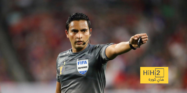 هيكتور مارتينيز حكما لمباراة الاتحاد وضمك