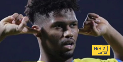 4 مكاسب عديدة سيحصدها النصر من تجديد عقد أيمن يحي