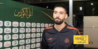 لحظة وصول الشباب ملعب مباراة النصر