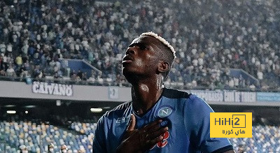 أوسيمين أفضل لاعب في إفريقيا لأول مرة في مسيرته