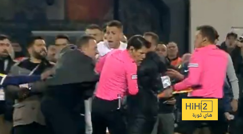 فيديو : الاعتداء على حكم بالضرب بسبب الأخطاء التحكيمية