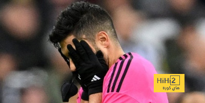 طرد لاعب فولهام أمام نيوكاسل يونايتد