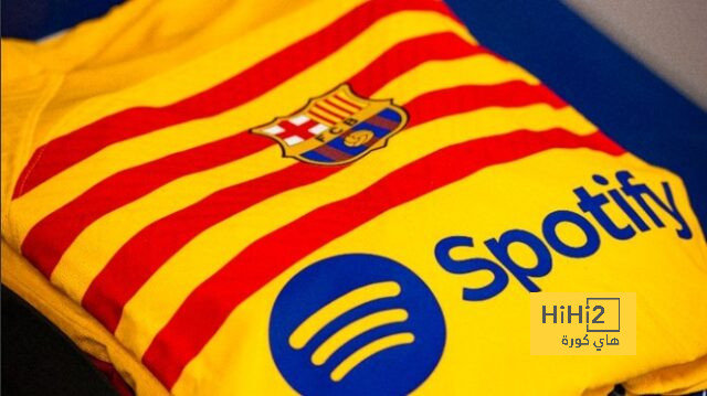 برشلونة بالقميص الاصفر أمام فالنسيا