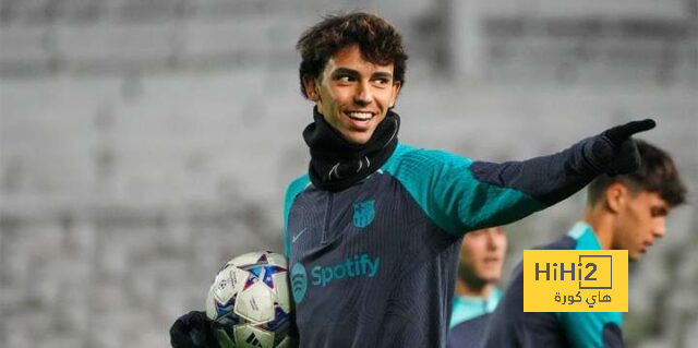 برشلونة يؤدي عمليات الإحماء استعدادا للقاء فالنسيا