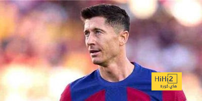 ليفاندوفسكي يخلع قلوب جماهير برشلونة أمام فالنسيا