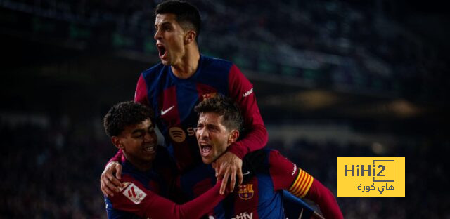 جماهير برشلونة تستقبل اللاعبين في دالاس.. صورة