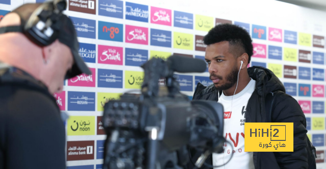 الهلال يصل ملعب الملز لمواجهة أبها