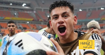من هو المسؤول عن ضم إتشيفيري إلى مانشستر سيتي؟