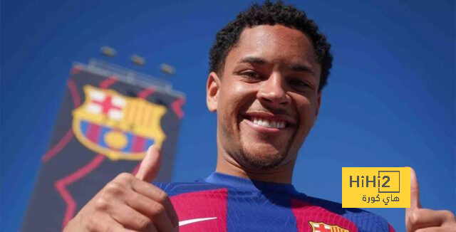 برشلونة يسابق الزمن مع فيتور روكي
