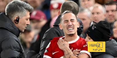مخاوف في ليفربول من انتهاء موسم تسيميكاس بعد إصابته