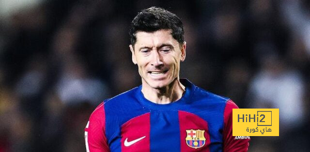 طلب برشلونة من ليفاندوفسكي بعد قدوم فيتور روكي
