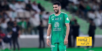 محرز يقود قائمة الجزائر في أمم أفريقيا