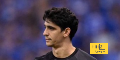 من يتفوق على الآخر.. ميندي أم بونو؟