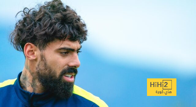 فريق مايوركا يؤدي عمليات الإحماء قبل مواجهة ريال مدريد