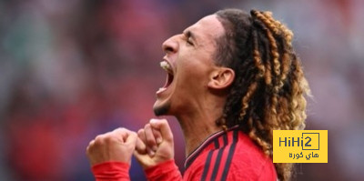 لاعب مانشستر يونايتد يقترب من الانضمام إلى إشبيلية على سبيل الإعارة