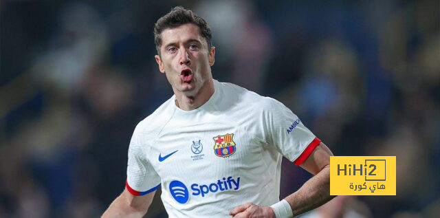 ليفاندوفسكي يتفوق على جميع لاعبي برشلونة