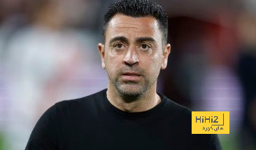جمهور ريال مدريد يطالب تشافي بالبقاء في برشلونة