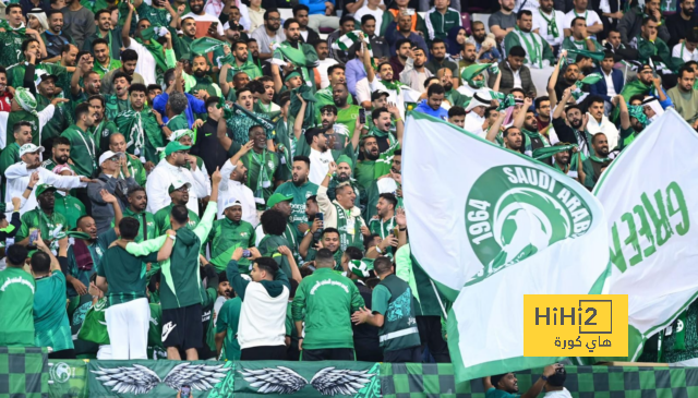 جماهير المنتخب السعودي تزين مدرجات ملعب خليفة الدولي