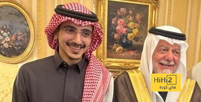 رئيس نابولي يظهر بالزي السعودي