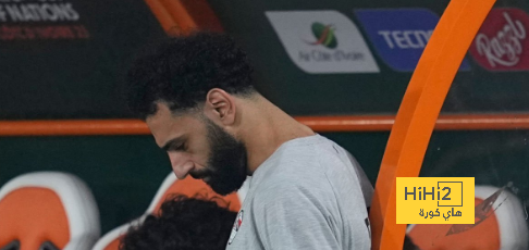 الفرق بين القائد الأسطورة والمتخاذل