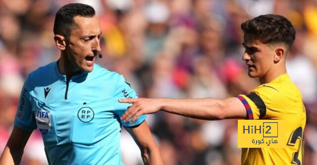 قبل مواجهة بيلباو.. أرقام برشلونة مع الحكم سانشيز مارتينيز