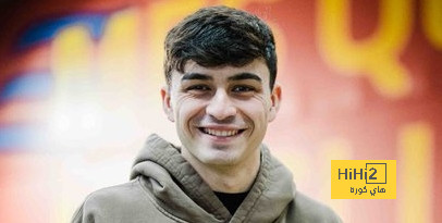 صور من وصول لاعبي برشلونة لملعب المونتجويك