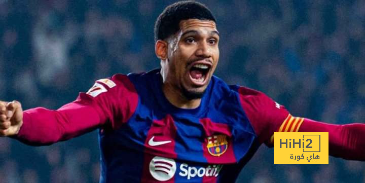 خط دفاع برشلونة أمام أوساسونا