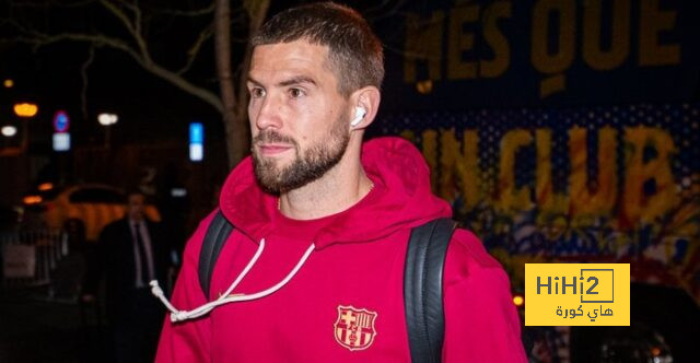 برشلونة يصل ملعب ألافيس قبل لقاء الفريقين
