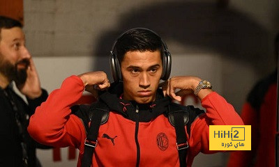 ميلان يفتقد الهولندي ريجنديرز في موقعة نابولي