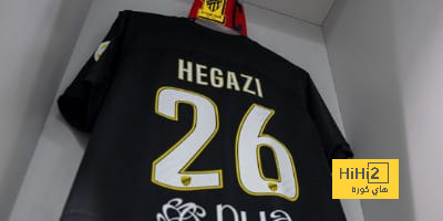 الاتحاد بالقميص الأساسي أمام الطائي