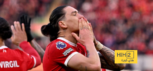 ليفربول يفوز على بيرنلي بثلاثية ويحافظ على صدارة الدوري الإنجليزي