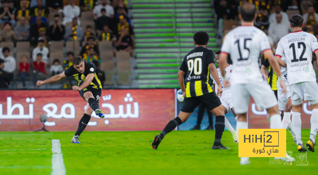 إحصائيات الشوط الأول بين الاتحاد والرياض