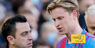 تشافي يلمح لبقاء دي يونج في برشلونة